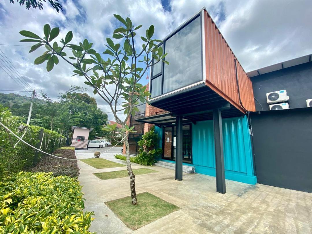 The Cozytainer Hotel Taiping Exterior photo